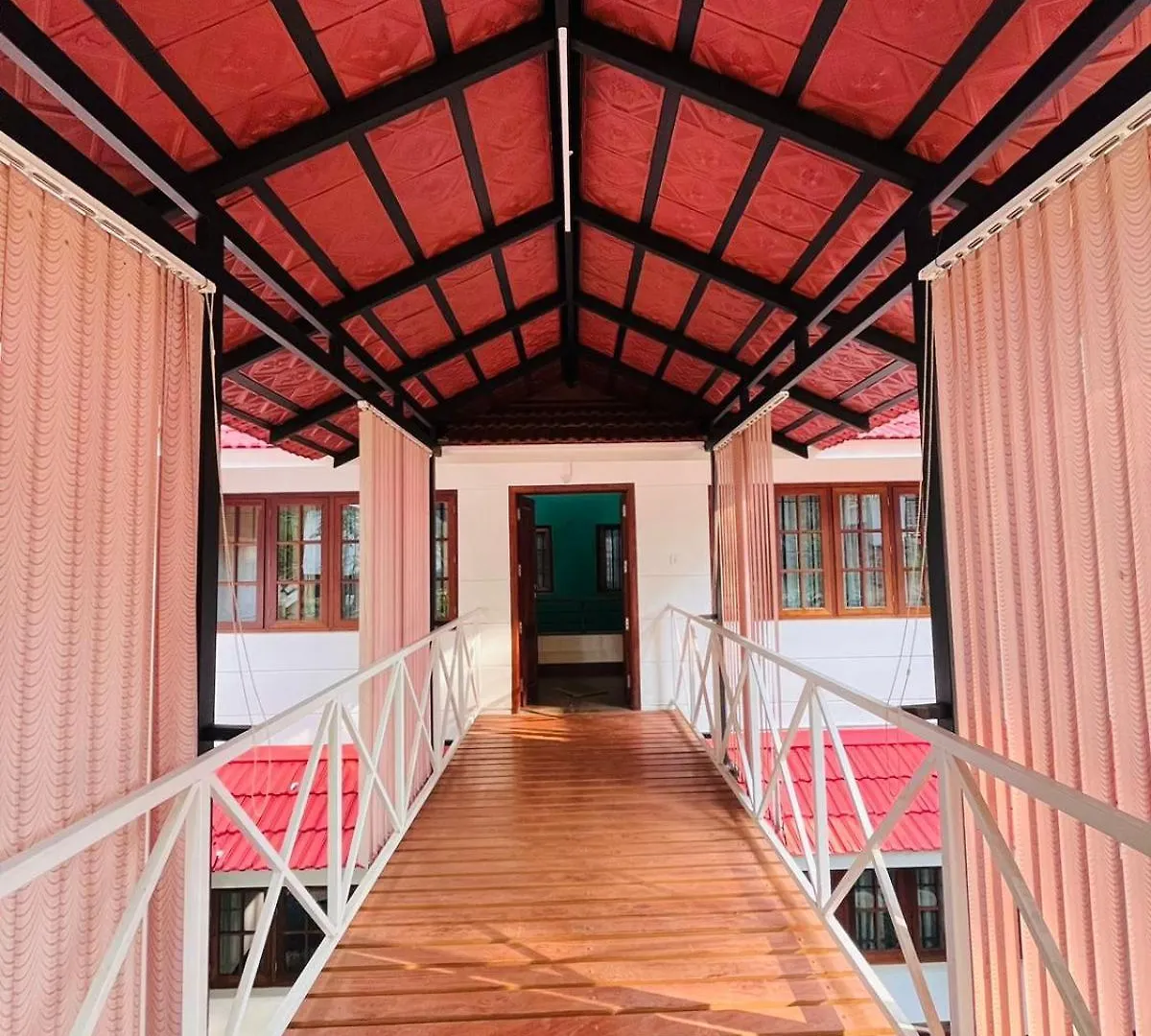 New Cielo Inn Meppādi